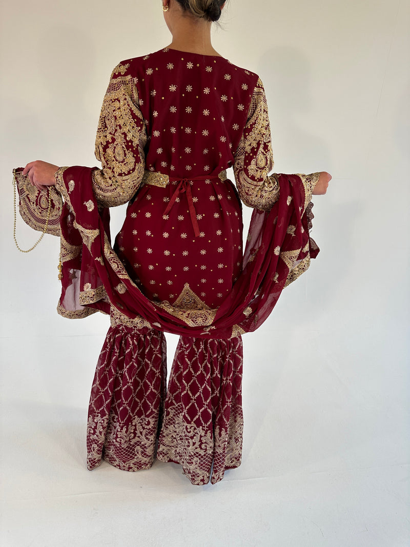 ELAYA-NUR maroon and gold style